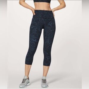 NWOT Lululemon Wunder Under Crop (Hi-Rise)